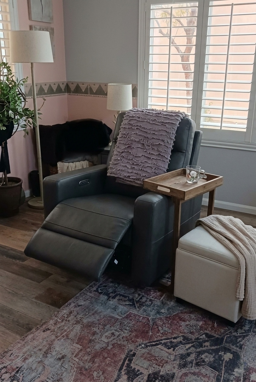 Harmonizing Heritage and Modernity: How to Style the Flexsteel Broadway Leather Power Recliner