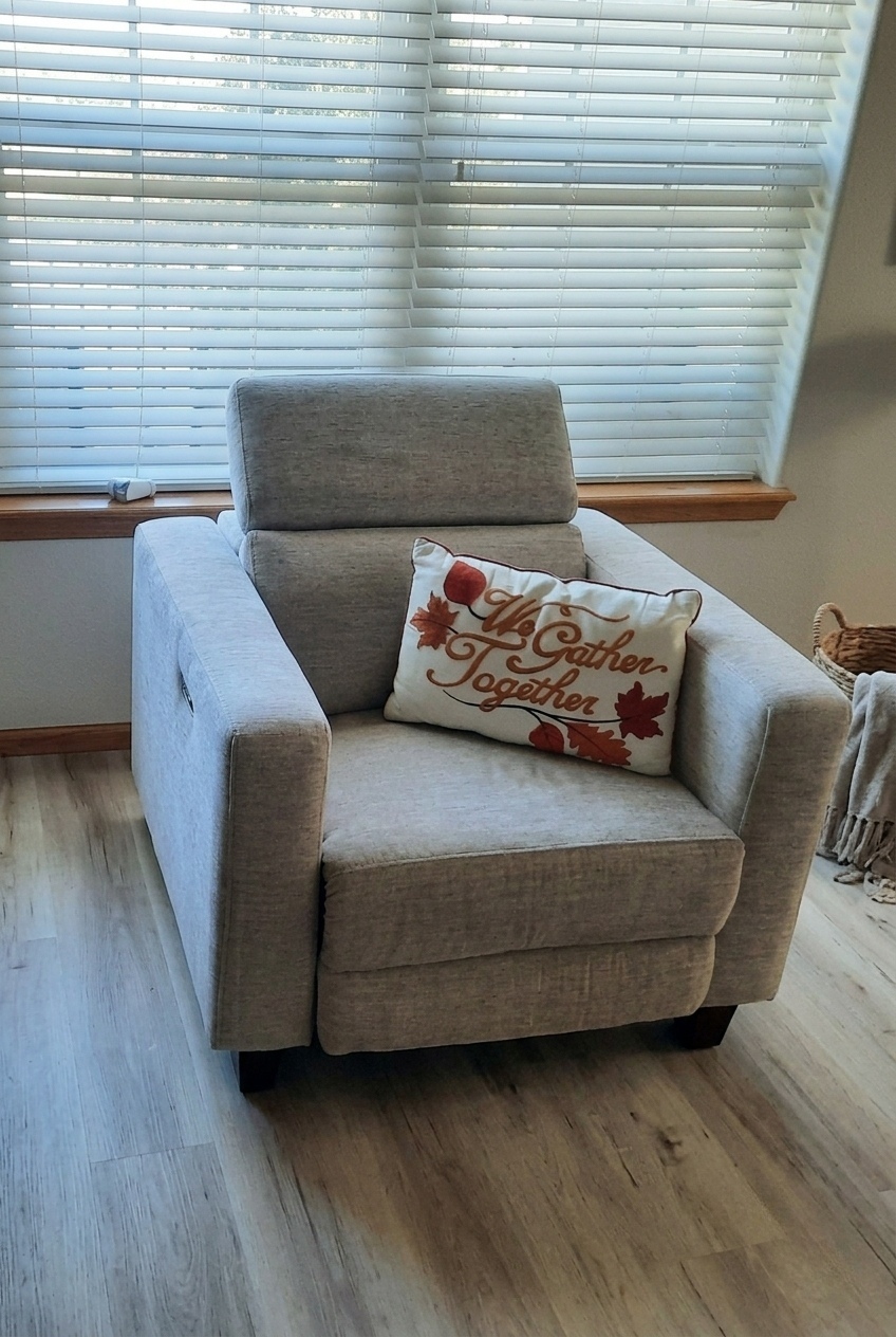 Harmonizing Form and Leisure: How to Style the Contemporary Wall Hugger
