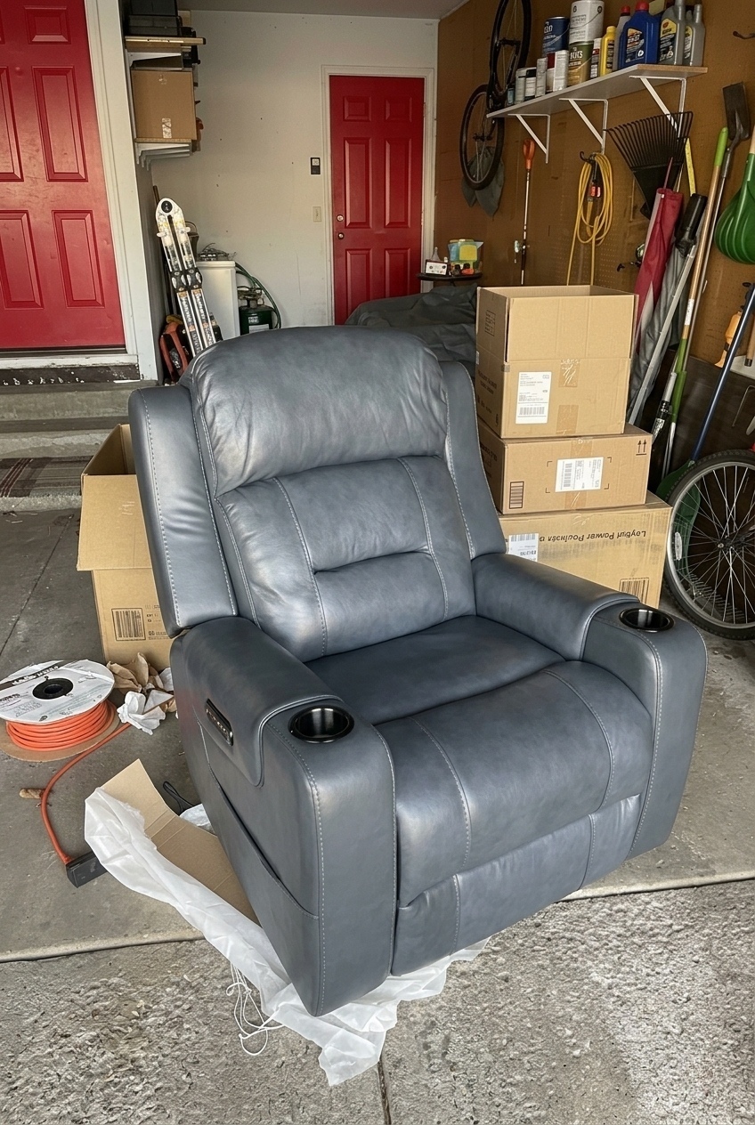 Curating Refinement: Styling the Sculpted Motion Chair in the Modern Living Room