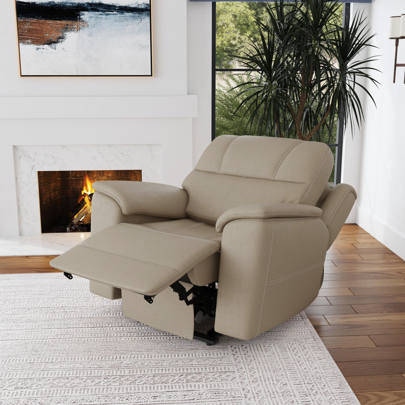 The Art of the Recliner: Styling Flexsteel’s Leather Armchair into High-Design Spaces